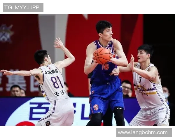 杭州篮球队以78分高居联赛积分榜首位争夺冠军形势大好